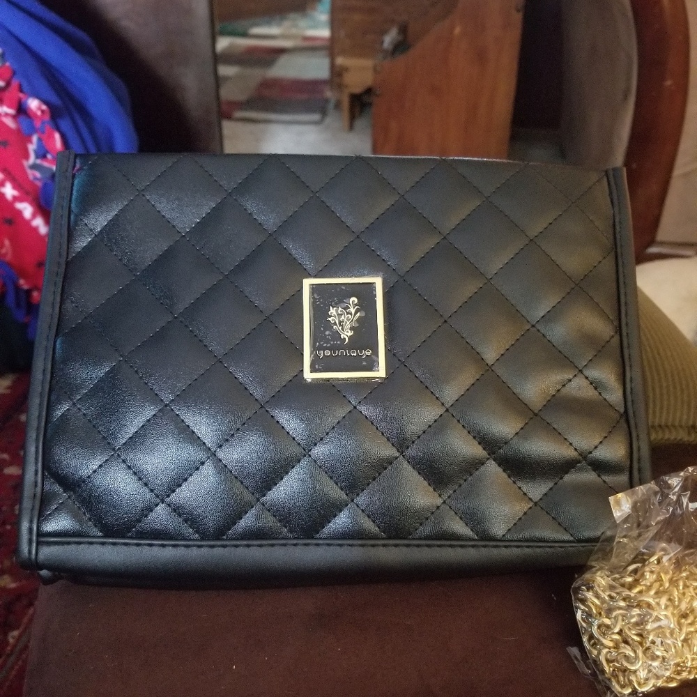 Cosmetic bag/purse